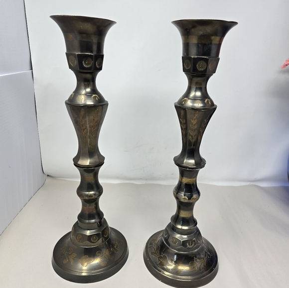 Pair of Vintage Solid Brass Etched Large Candle Holders Wide Bass Oxidation Tone - Picture 3 of 14